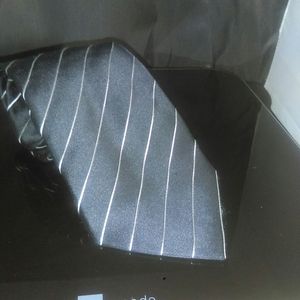 Donald J Trump tie